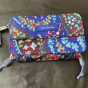NWT Vera Bradley Lighten Up RFID all in one crossbody